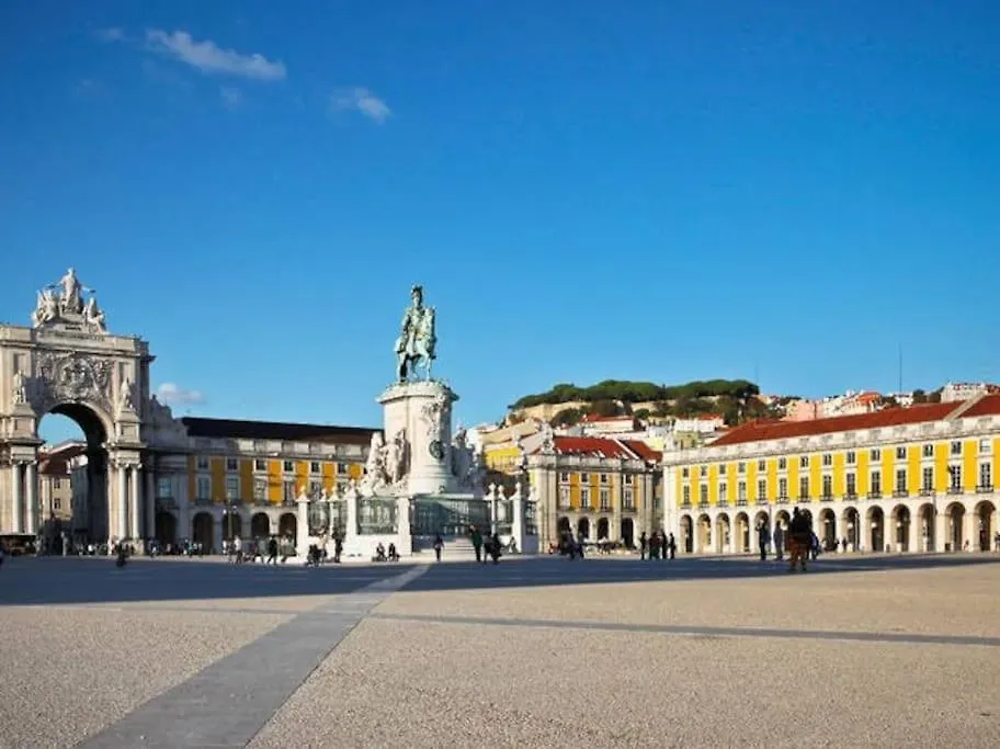 Charming Central Apartment To Rent Lisbon